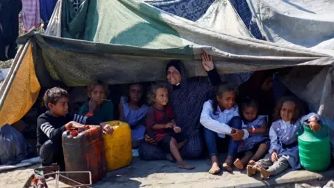 Cataclysmic Situation across Gaza City while Israeli Forces Advance